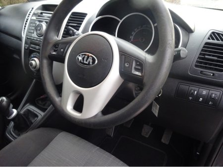 2015 Kia Venga 4DR €8,995 thumbnail