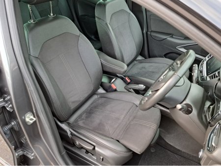 2022 Opel Crossland ULTIMATE 1.2TURBO 130BHP **LEATHER/SUEDE INTERIOR** €19,950 thumbnail