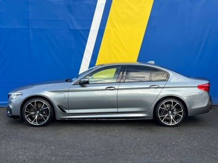 2019 BMW 5 Series 530e M-SPORT COMPETITION 2.0 HYBRID // LOW MILEAGE // LEATHER POWERED HEATED M-SPORT SEATS // AMBIENT LIGHTING PACK €31,950