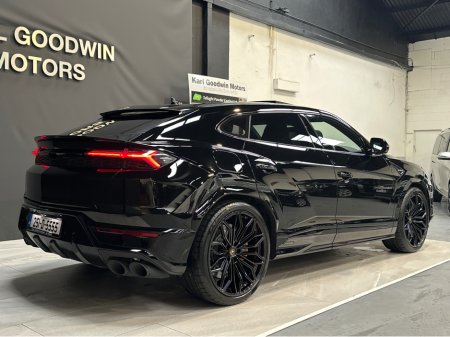 2025 Lamborghini Urus URUS S-E 4X4 V8 TWIN TURBO €359,950 thumbnail