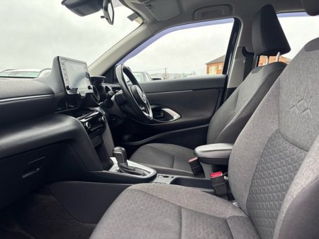 2024 Toyota Yaris Cross LUNA HYBRID 4DR AUTO €28,750 thumbnail