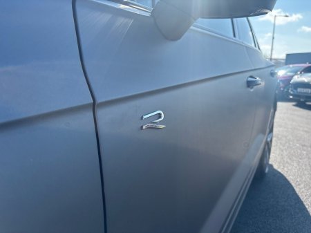 2025 Volkswagen Touareg 3.0 TSI PHEV 462HP R €115,975 thumbnail