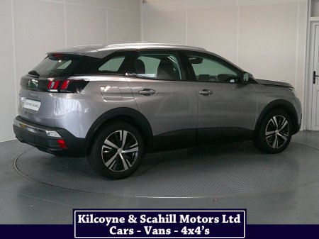 2019 Peugeot 3008 ACTIVE BLUEHDI S/S A €21,950 thumbnail