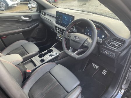 2025 Ford Kuga ST-Line X €32,984 thumbnail