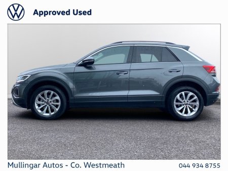 2025 Volkswagen T-Roc T-ROC EDITION 75 2.0TDI M6F 116HP €34,950 thumbnail