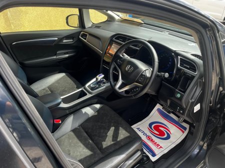 2016 Honda Shuttle AUTOMATIC SELF CHARGE HYBRID €12,500