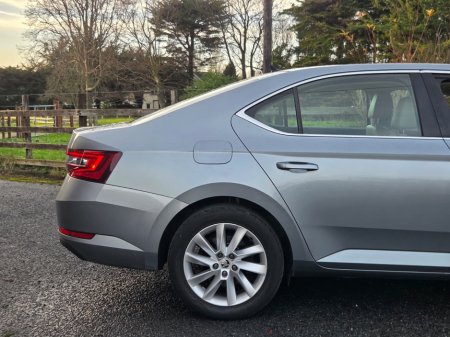 2016 Skoda Superb STYLE 2.0 TDI 190BHP DSG 4DR AUTO €10,950 thumbnail