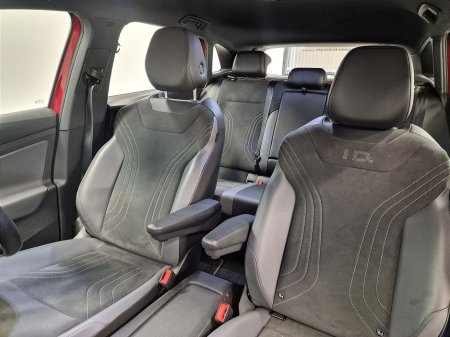 2022 Volkswagen ID.4 LIFE 77kWh 204HP €23,975 thumbnail