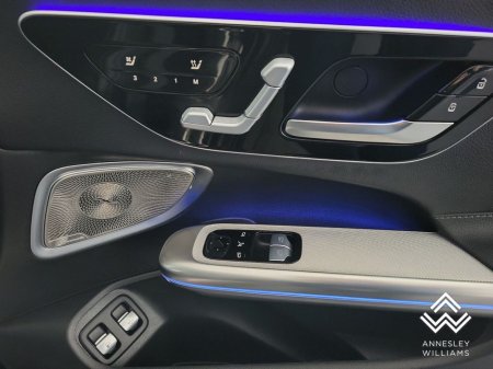 2025 Mercedes-Benz CLE CLE300e AMG Line Premium + €75,950 thumbnail