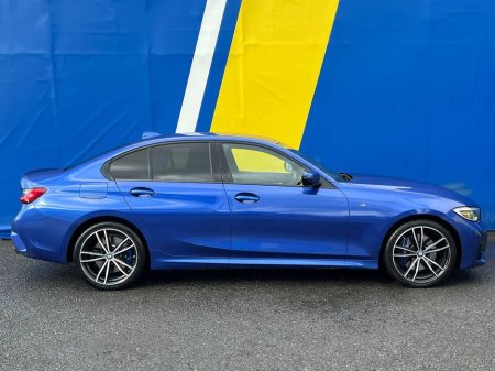 2020 BMW 3 Series 330e M-SPORT 2.0 HYBRID AUTO // LEATHER M-SPORT INTERIOR // APPLE CARPLAY/ANDROID AUTO // 19