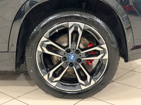 2025 BMW X1 25e M-SPORT PRO X-DRIVE=IVORY LEATHER//HUGE SPEC//AS NEW=2 YEAR BMW WARRANTY=TAILORED FINANCE PACKAGES AVAILABLE=TRADE IN'S WELCOME €53,995 thumbnail