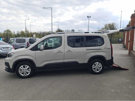 2026 Peugeot Rifter Horizon thumbnail