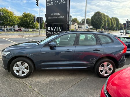 2022 Volvo XC60 B4 D MOMENTUM 5DR AUTO €49,750