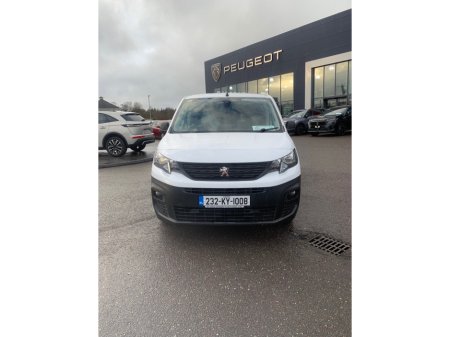 2023 Peugeot Partner  €19,950