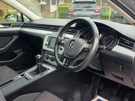 2016 Volkswagen Passat 1.6 TDI 120HP Comfortline €13,450 thumbnail