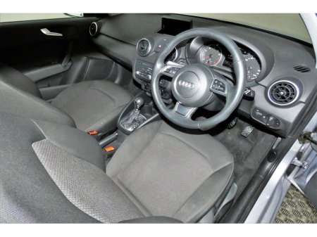 2017 Audi A1 1.0TFSI 95HP S-TRONIC 5DR *BI-TONE ROOF* thumbnail