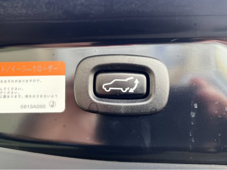 2021 Mitsubishi Outlander 4WD BLACK EDITION PLUG IN HYBRID 2.4 PETROL //HALF LEATHER HEATED SEATS AND STEERING WHEEL//REVERSE CAMERA//KEYLESS ENTRY//ADAPTIVE CRUISE CONTROL// €27,950 thumbnail