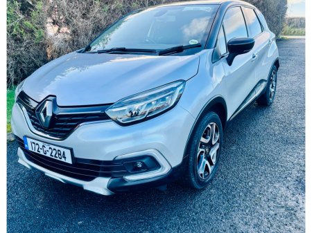 2017 Renault Captur  €10,000 thumbnail