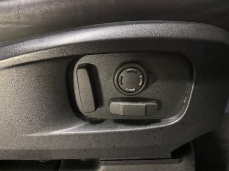 2024 Land Rover Defender 110 2.0 Si4 PHEV S €89,950 thumbnail