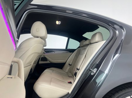 2018 BMW 5 Series 530E M SPORT €26,990 thumbnail