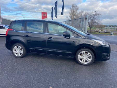 2016 Peugeot 5008 ACTIVE 1.6 BLUE HDI 120 4 4DR €10,900 thumbnail