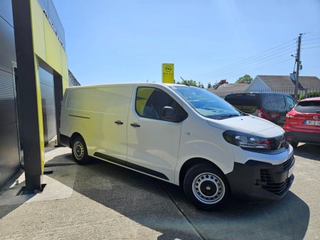 2025 Opel Vivaro  €25,950