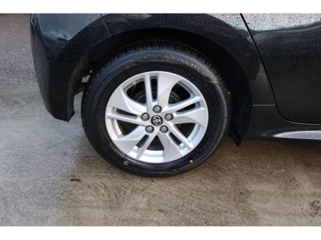 2024 Toyota Yaris LUNA 5dr Manual Great Spec! €19,995 thumbnail