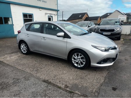 2016 Toyota Auris 1.4 D-4D LUNA 4DR €12,450