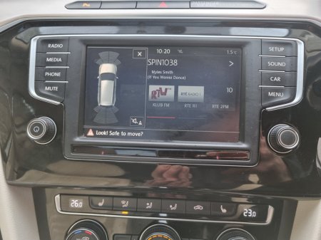 2015 Volkswagen Passat 1.6 TDI DSG 120HP Highline €7,899 thumbnail