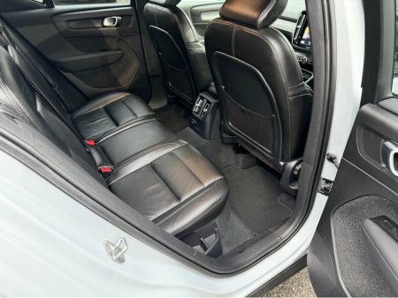 2021 Volvo XC40 R-DESIGN T5 RECHARGE//FULL LEATHER//FULL VOLVO SERVICE HISTORY//GREAT SPECIAL//SIMI AND AA DEALER €31,950 thumbnail