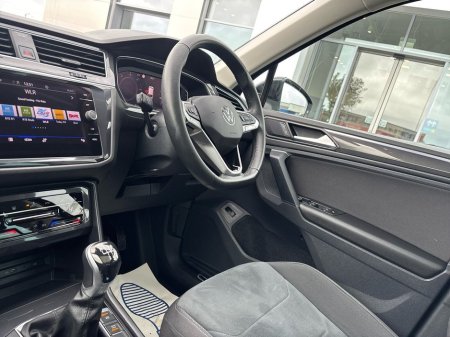 2022 Volkswagen Tiguan 2.0 TDI 150HP Elegance €34,975