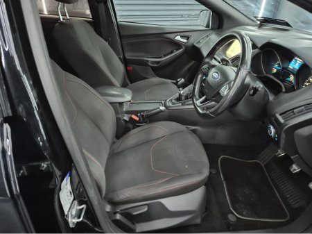 2017 Ford Focus 1.5 TDCI ST-LINE 120PS 5 5DR €12,950 thumbnail