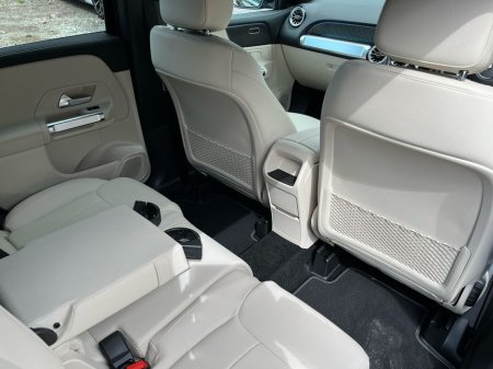 2025 Mercedes-Benz GLB 200 Progressive Plus 7 Seater SUV *Saving €12,779 from New* €58,950 thumbnail