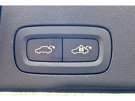 2025 Volvo XC60 ++SOLD++ + T6 PHEV A RECHARGE PLUS EDITION AWD BLACK thumbnail