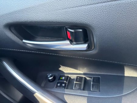 2022 Toyota Corolla 1.8 Hybrid Luna Saloon €20,500 thumbnail