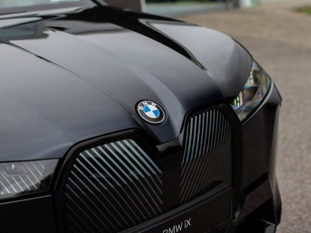 2026 BMW iX xDrive45 M Sport €102,495