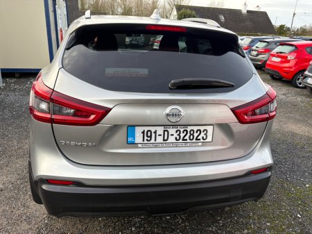 2019 Nissan Qashqai 1.5 DSL SV €17,995 thumbnail