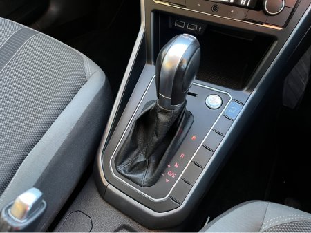 2018 Volkswagen Polo HIGHLINE AUTOMATIC 1.0 PETROL //HIGH SPEC//LOW MILES//ADAPTIVE CRUISE CONTROL//CARPLAY//REVERSE CAMERA//KEYLESS ENTRY// €14,950 thumbnail