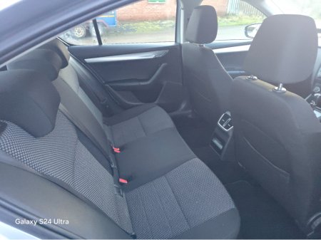 2015 Skoda Octavia AMBITION 1.6 TDI 105HP DSG 4 4DR AUTO €9,750 thumbnail