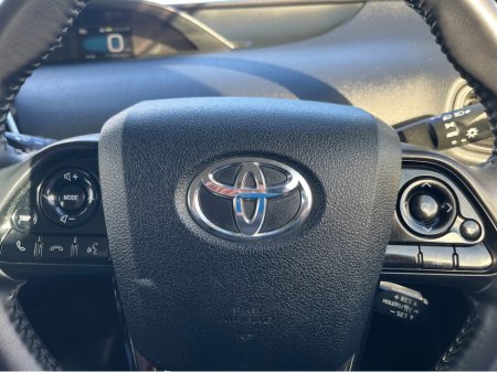 2020 Toyota Prius 1.8 HYBRID AUTOMATIC €16,950 thumbnail