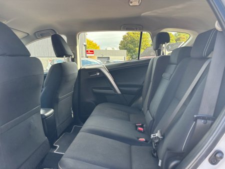 2016 Toyota Rav4 FRESH SELECTION OF TRADE-INS RAV4 2.5 HYBRID LUNA €22,500 thumbnail