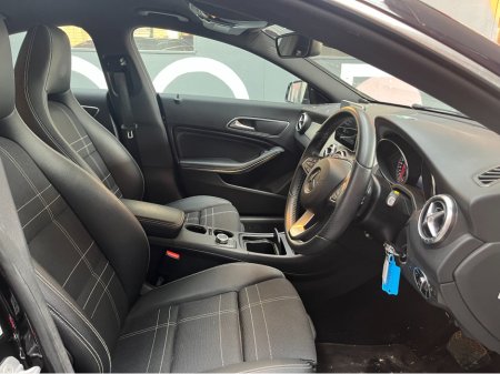 2016 Mercedes-Benz CLA Class CLA180 AUTOMATIC / 82k KMs / AUTOMATIC / REVERSE CAMERA & MORE €20,950 thumbnail