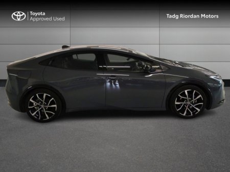 2025 Toyota Prius PLUG-IN HYBRID €43,950