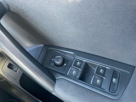 2024 Volkswagen Tiguan Allspace 2.0 TDI 150HP Life DSG €44,975 thumbnail