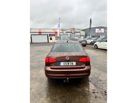 2017 Volkswagen Jetta 2.0 TDI 110HP Highline €16,995 thumbnail