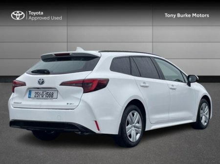 2025 Toyota Corolla PROFESSIONAL VAN 1.8 Hybrid - Save EUR 2,000 - Automatic (EUR 26,395 + VAT = EUR 32,465). // Remote Central Locking // Front Electric Windows // Rear Electric Windows // Finger Tip Stereo Controls // €26,395