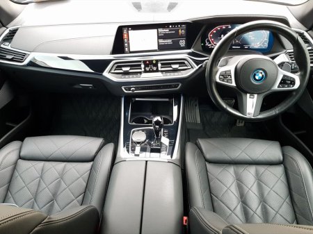 2023 BMW X5 xDrive45e M Sport Pro €74,995