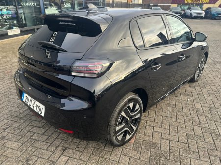 2026 Peugeot 208  €30,795