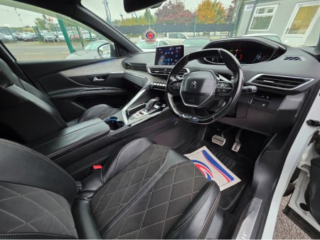 2018 Peugeot 5008 ( 182 REG ) GT LINE 7 SEATER  - DIGITAL DASH - CAMERA - ALLOYS -   CARPLAY ANDROID AUTO EU RADIO  PEARL WHITE €26,500 thumbnail