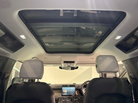 2025 Land Rover Defender *N1 Commercial 2 Seat Diesel* 90 D350 X-Dynamic €109,750 thumbnail